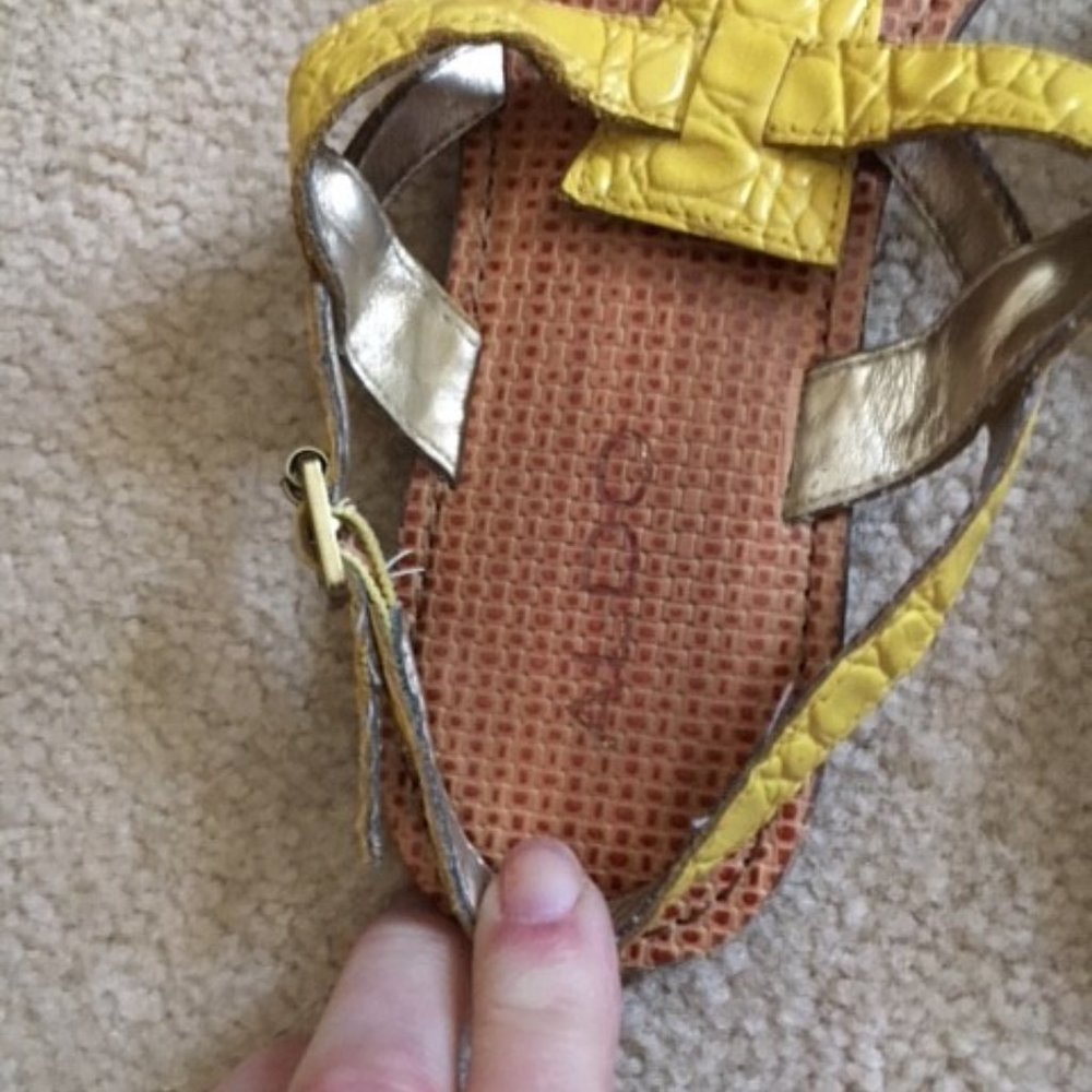 Sandals - Picture 2 of 3